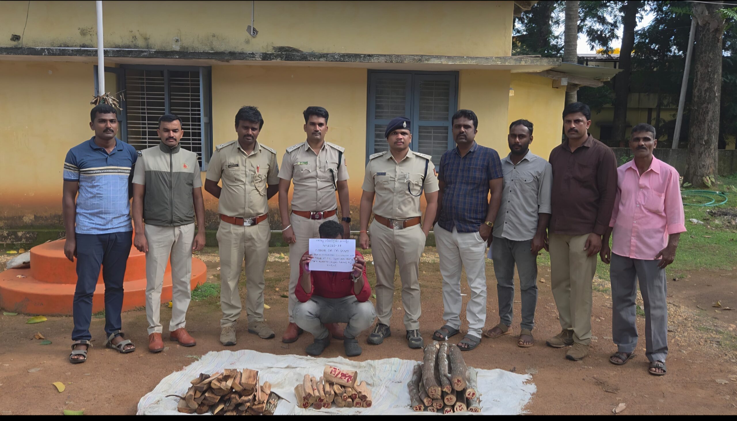 ACCUSED ARRESTED: ಹೊಸನಗರ: 39 ಕೆ.ಜಿ ಶ್ರೀಗಂಧ ವಶ ಓರ್ವನ ಬಂಧನ…