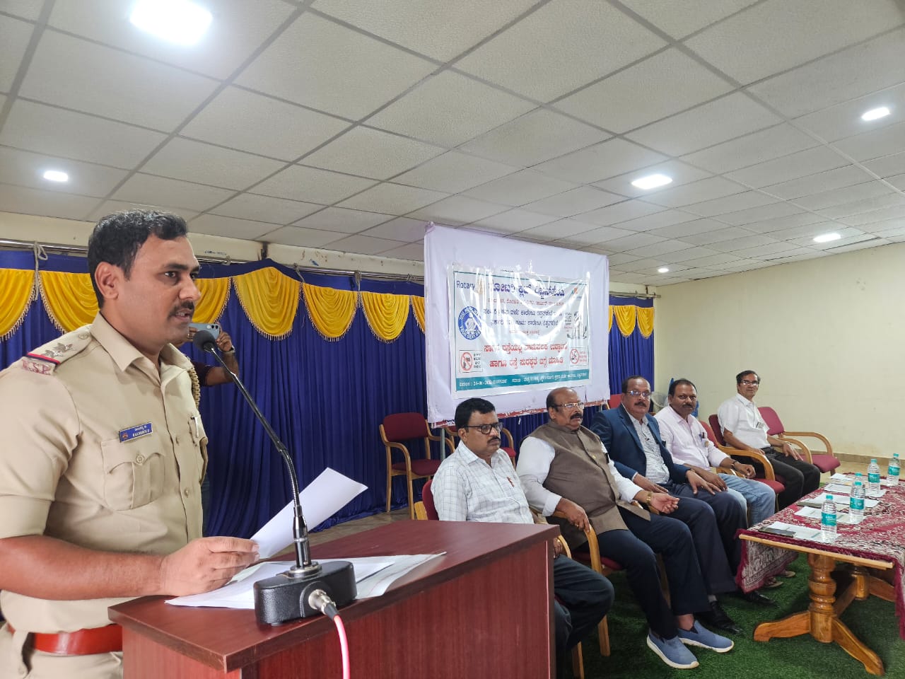 ROAD SAFETY WEEK: ವಿದ್ಯಾರ್ಥಿಗಳು ರಸ್ತೆ ಸುರಕ್ಷತೆಯ ಬಗ್ಗೆ  ಅರಿವು ಹೊಂದಿರಬೇಕು : ಪಿಎಸ್ಐ ರಾಜು ರೆಡ್ಡಿ..