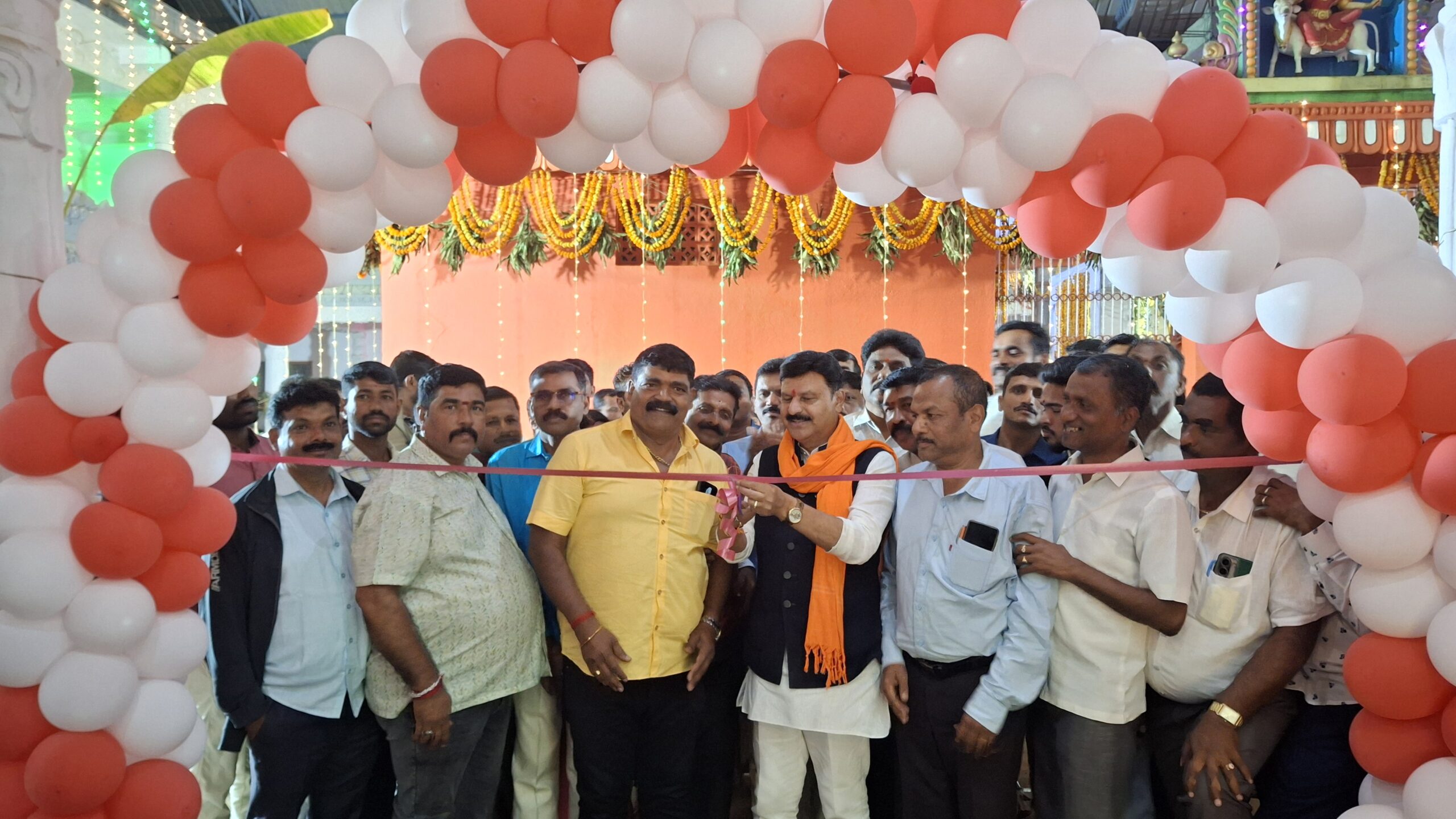 INAUGURATION:ಶಾಸಕರಿಂದ ಶ್ರೀ ಮಾರಿಕಾಂಬಾ ದೇವಸ್ಥಾನದ ಮೇಲ್ಛಾವಣಿ ಉದ್ಘಾಟನೆ..